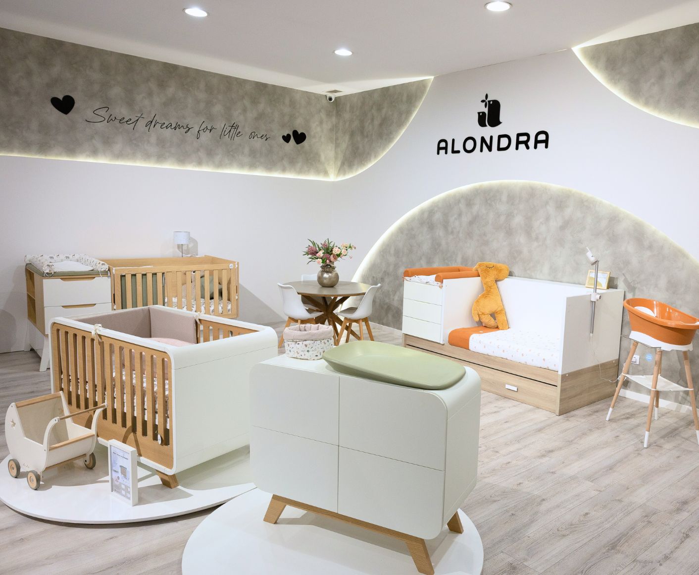 SHOWROOM DE MOBILIÁRIO