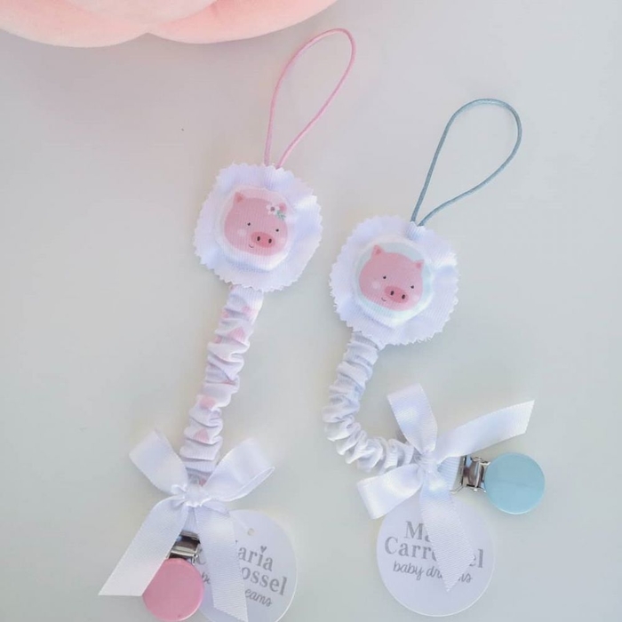 Prende-Chupetas Maria Carrossel Porquinho - Maria Carrossel - PP1010C-PORCO-AZUL