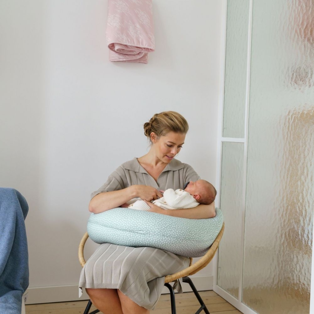 Almofada de Gravidez e Amamentação Doomoo Buddy Cloudy Kaki - Doomoo - 5400653008579