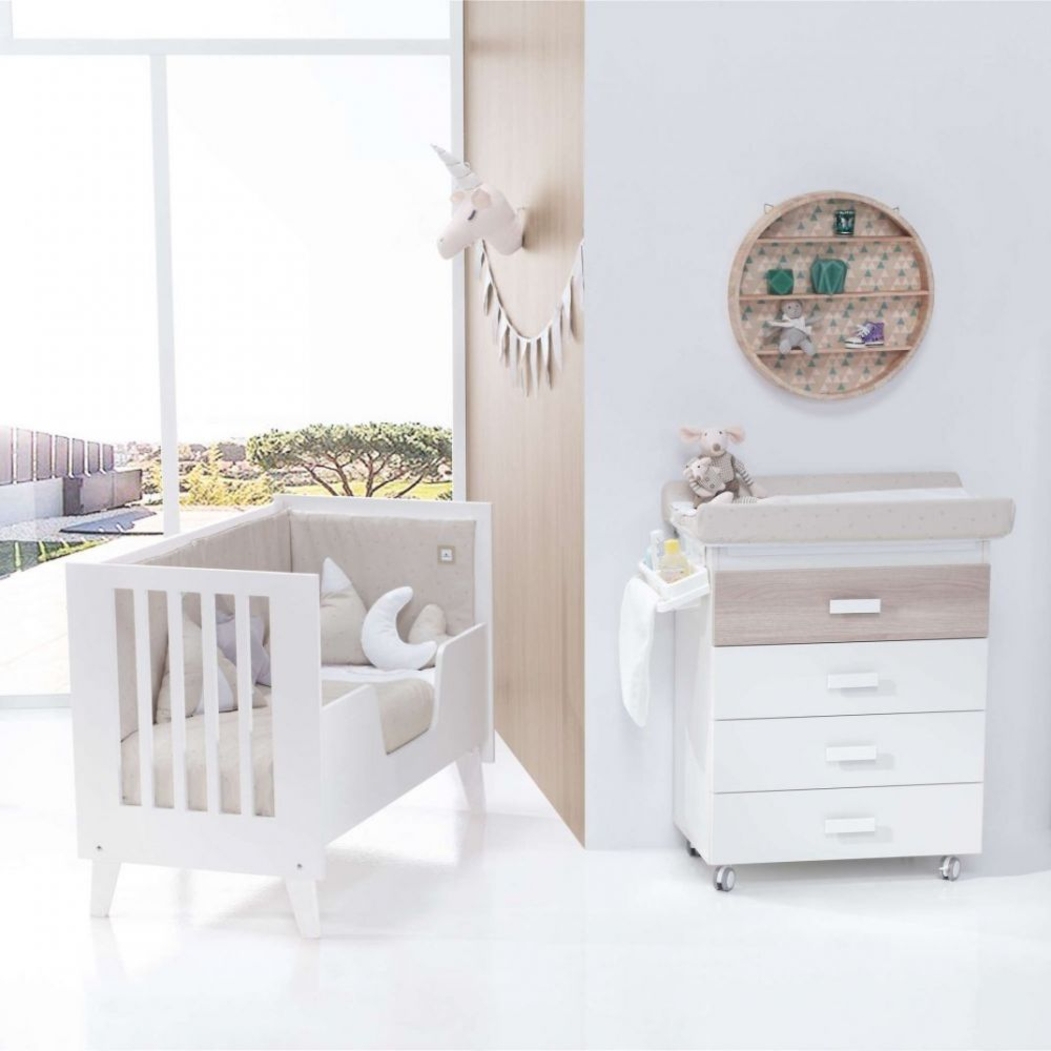 Berço Alondra Nexo Pinho Lacado 4 em 1 com Barra Infantil e Kit Co-Sleeping - Alondra - NEXO-K18-M7700