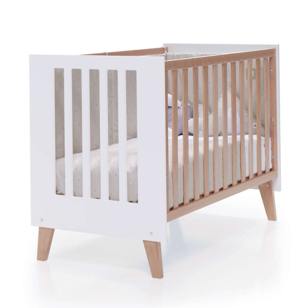 Berço Convertível Alondra Nexor Wood | White 4 em 1 com Barra Infantil, Kit Co-Sleeping e Têxteis - Alondra - NEXOR-K14-M7795-TX122