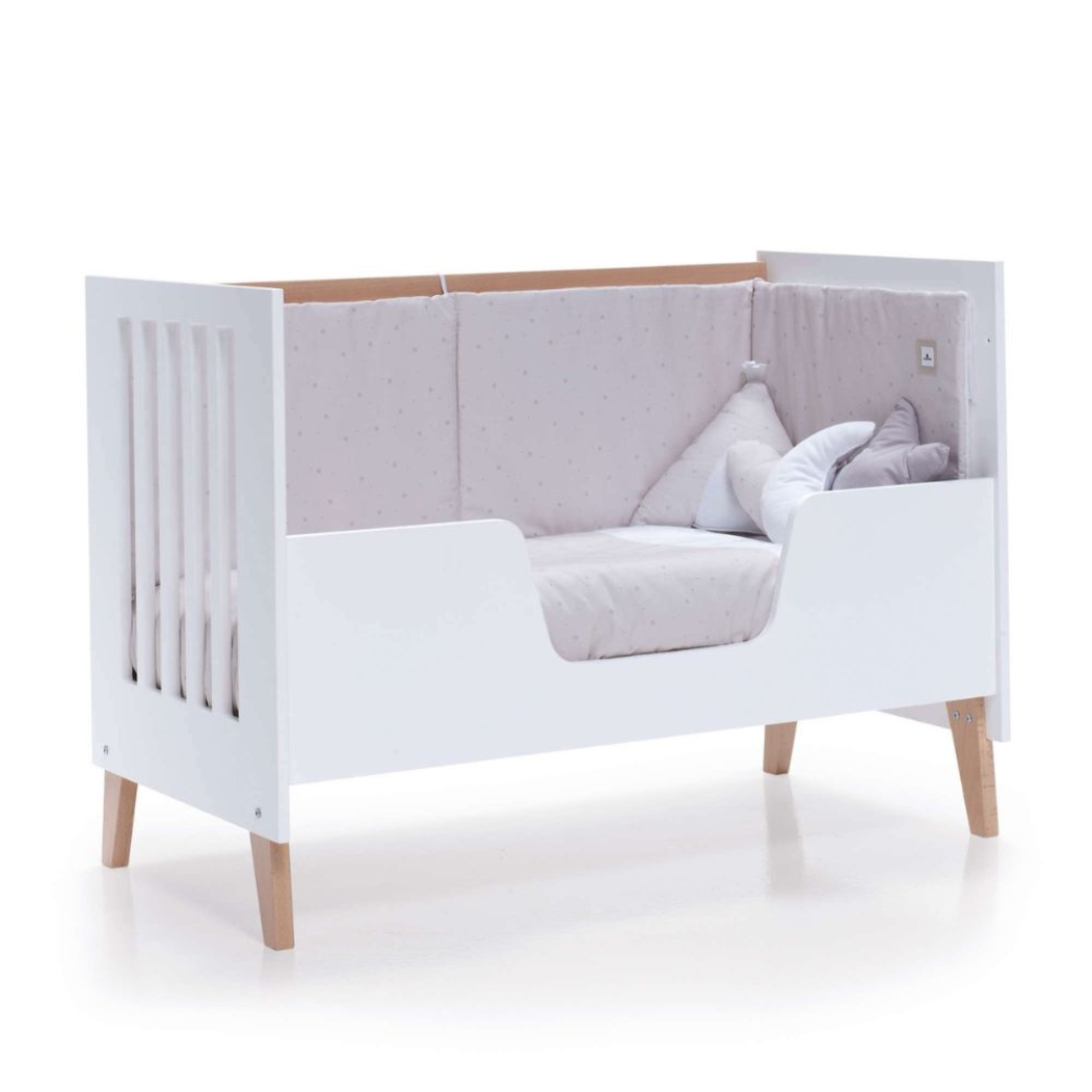 Berço Convertível Alondra Nexor Wood | White 4 em 1 com Colchão, Barra Infantil, Kit Co-Sleeping e Têxteis - Alondra - NEXOR-K16-M7795-TX055