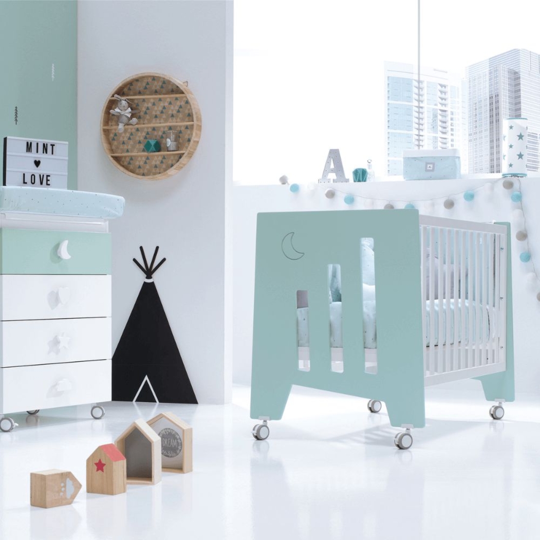 Berço Alondra Omni Mint 5 em 1 com Colchão, Barra Infantil, Kit Co-Sleeping e Têxteis - Alondra - OMNI-K16-M7755-TX178